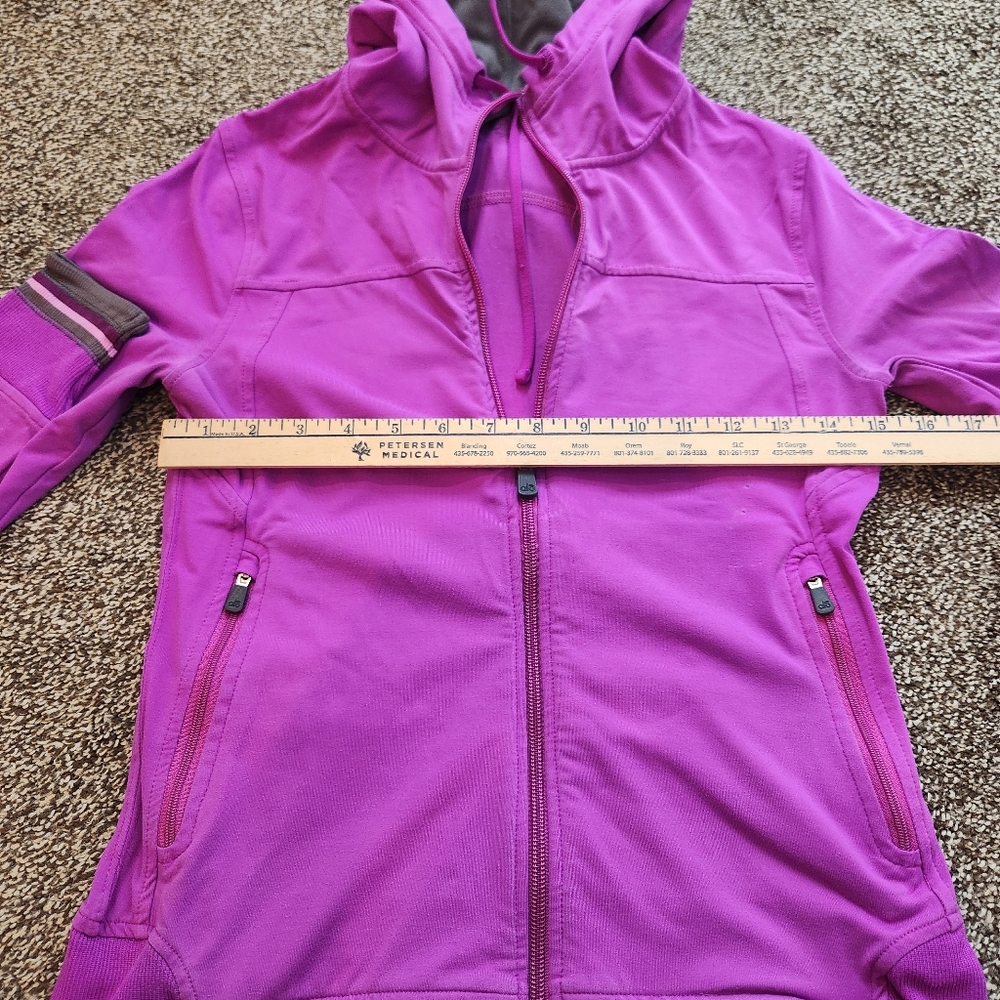 Alo Yoga Zip Up Jacket Size XS - Picture 6 of 8